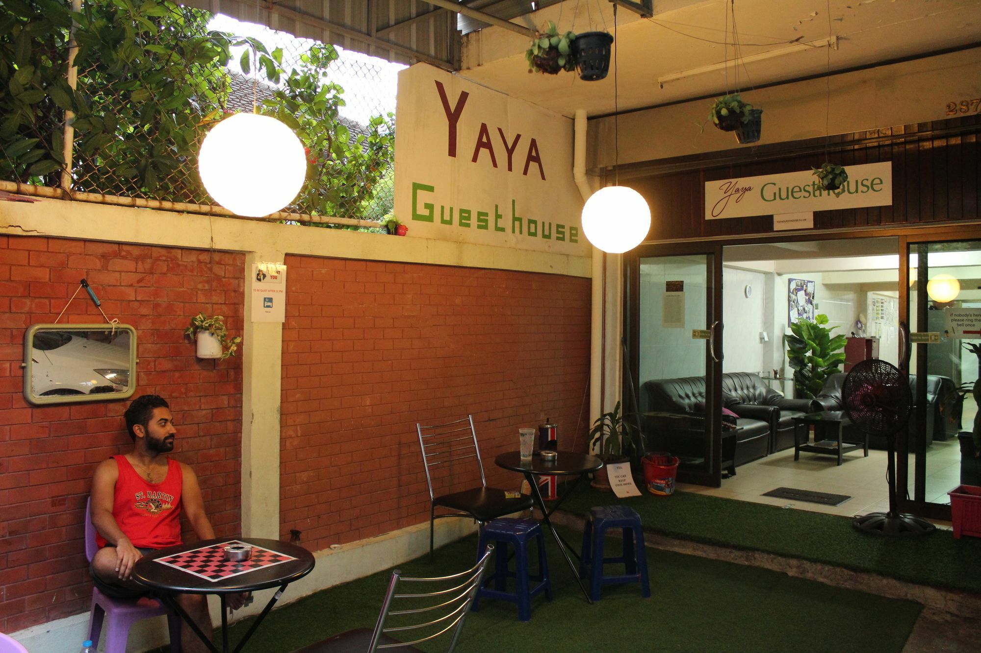 Yaya Guesthouse Bangkok Eksteriør bilde
